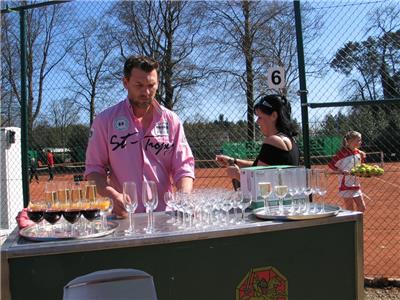 Uitbater Kris verzorgde de drankjes